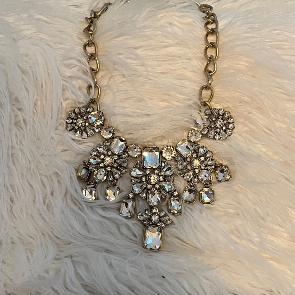 Chic Gold and Silver Floral Necklace